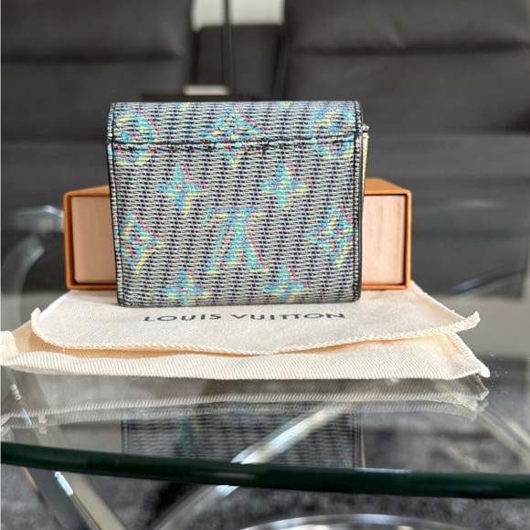 Authentic LV Multicolor Monogram LV Pop Calfskin Zoe Wallet - Picture 3 of 4